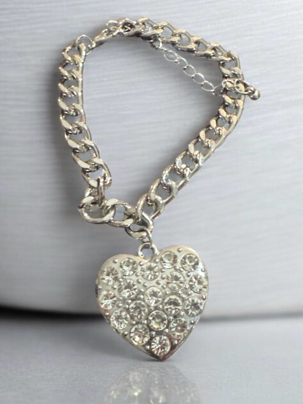 Silver Heart Charm Chain Bracelet with Crystal Accents
877